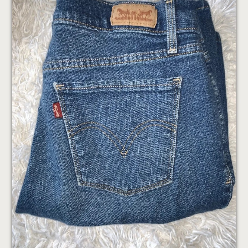 Levi’s 515 Boot Cut Blue Jeans Size 6 👖❤️